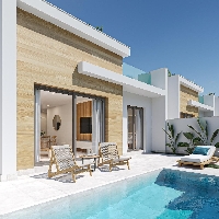 Villa de una sola planta de 3 dormitorios con piscina privada y solárium en El Jimenado, Murcia