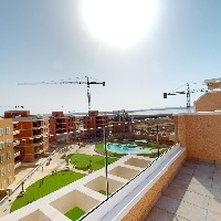 Ático de 3 dormitorios con solarium privado a la venta en El Raso(Guardamar del Segura)