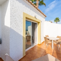 Apartamento de planta alta con 2 dormitorios a la venta en Calpe