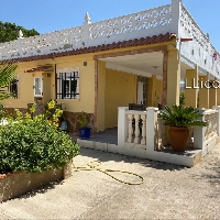 Chalet en alquiler temporal con piscina en Lliria