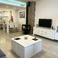 ¡COMO NUEVA! AMPLIA CASA EN LOS ALCÁZARES.