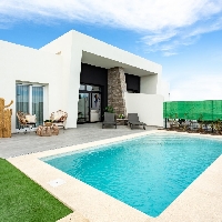 Villa pareada con 3 dormitorios y piscina privada a la venta en La Finca Golf Resort, Algorfa Villa pareada con 3 dormitorios y piscina privada a la venta en La Finca Golf Resort, Algorfa