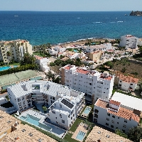Ático dúplex de 2 dormitorios con amplia terraza a escasos pasos del mar a la venta en Jávea 