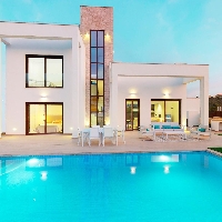 Villa de 5 dormitorios con piscina privada llave en mano a la venta en Finestrat