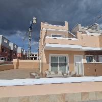 Villa pareada de 3 dormitorios con solarium a la venta en Pilar de la Horadada(Alicante) Villa pareada de 3 dormitorios con solarium a la venta en Pilar de la Horadada(Alicante)