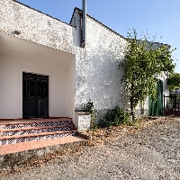 Casa grande en venta con terreno y olivos Villacarrillo