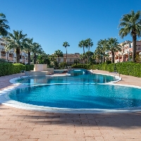 Apartamento en venta con garaje y piscina en Denia