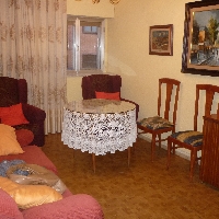 Se vende estupendo piso junto a Universidad