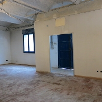 Lloguer local comercial 100 m2