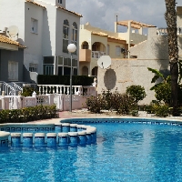 CHALET ADOSADO EN ESQUINA EN ORIHUELA COSTA - CALLE PLUTON