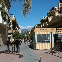 ALQUILO LOCAL COMERCIAL DE 124 M2 A 5OOM DEL CENTRO