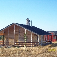 PRECIOSA CASITA DE MADERA