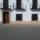 Fachada, puerta de acceso