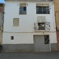 CASA CÉNTRICA 2 PLANTAS Y BAJOS