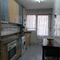 Alquilo piso por habitaciones estudiantes septiembre a junio