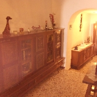PRECIOSA CASA CON COCHERA COMPLETAMENTE AMUEBLADA