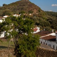 VACACIONES ENTORNO RURAL CASA ADOSADA 